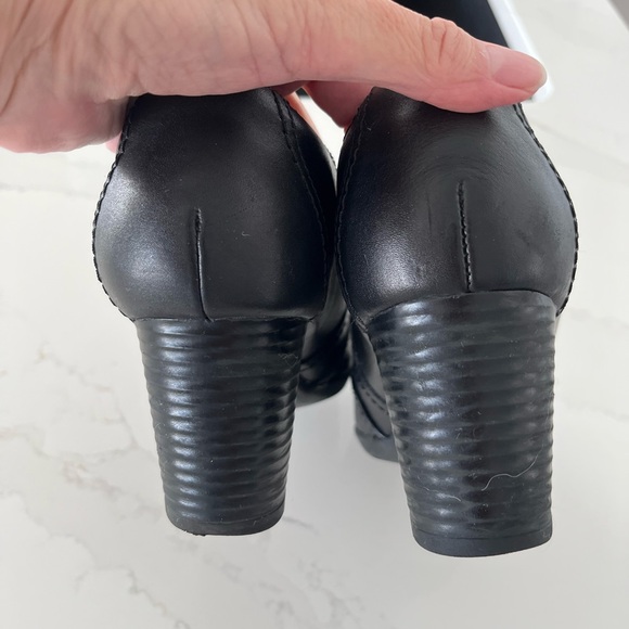 Clarks black shoes - Picture 4 of 7